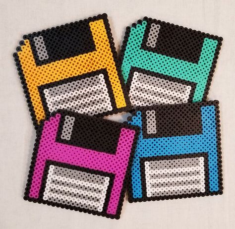 Perler Coasters, Hama Beads Coasters, Hamma Beads Ideas, Melty Bead Patterns, Easy Perler Beads Ideas, Hama Beads Design, Perler Bead Templates, Perler Crafts, Diy Perler Bead Crafts