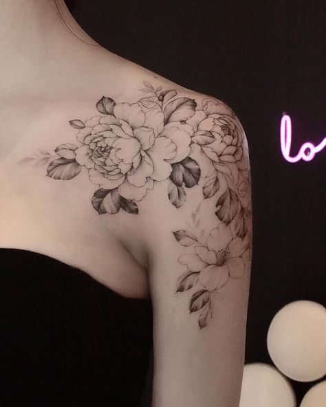 Half Sleeve Flower Tattoo, Mandala Tattoos For Women, Unique Tattoos For Women, Ankle Tattoos For Women, Tattoo Shoulder, Tattoos For Women Half Sleeve, Meaningful Tattoos For Women, Flower Tattoo Shoulder, Forearm Tattoo Women