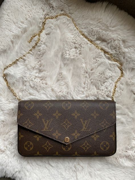 Luis Vuitton Bag Handbags Purses, Louis Vuitton Small Crossbody Bag, Louis Vuitton Purse Wallets, Lv Crossbody Bag Louis Vuitton, Small Louis Vuitton Crossbody Bag, Luis Vuitton Handbag For Women, Louis Vuitton Small Crossbody, Louis Vuitton Small Bags, Luis Vuitton Purses