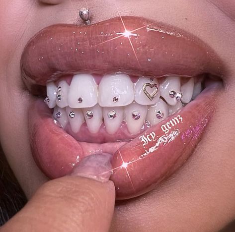 Teeth Jewels, Pretty Teeth, Dental Jewelry, Grillz Teeth, Teeth Caps, Diamond Teeth, Dope Jewelry Accessories, Tooth Gems, Grills Teeth