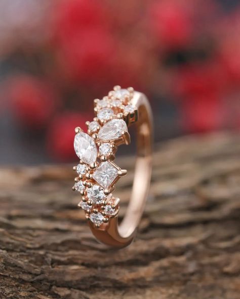 We're swooning over this list of the most beautiful rose gold engagement rings (including pear shaped, morganite, moissanite, and oval shaped stones). Perfect for the most romantic proposal! Wedding Band White Gold, Marquise Cut Rings, Pear Cut Ring, Art Deco Wedding Band, Ring Marquise, Marquise Ring, Princess Cut Rings, White Gold Wedding Bands, Rose Gold Wedding Bands