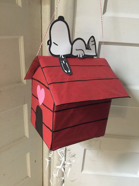 Snoopy Valentines Day Box Ideas, Snoopy Valentine Box Ideas, Small Cardboard Box Crafts, Peanuts Birthday Party, Snoopy Valentine's Day, Peanuts Party, Peanuts Birthday, Snoopy Dog House, Tape Clear