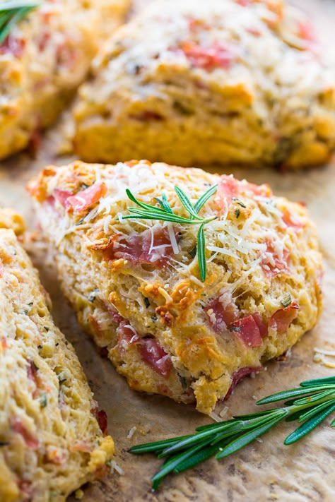 Rosemary, Parmesan, and Ham Scones Ham Scones, Savory Brunch Recipes, Savory Brunch, Baker By Nature, Best Brunch Recipes, Scones Recipe Easy, Leftover Ham Recipes, Cheese Scones, Savory Scones