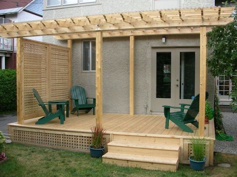 Deck and pergola with side screen gives total privacy from neighbour. #deck #pergola Small Backyard Decks, Corner Pergola, Small Pergola, Backyard Patio Deck, Patio Deck Designs, Wooden Deck, Pergola Design, Pergola Canopy, Wooden Pergola