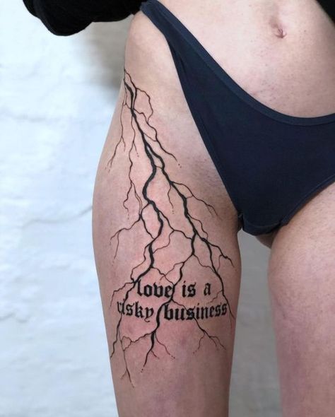 Lightning tattoo Tattoo Perna, Dynamic Tattoo, Lightning Tattoo, Hip Thigh Tattoos, M Tattoos, Muster Tattoos, Leg Sleeve Tattoo, Knee Tattoo, Subtle Tattoos