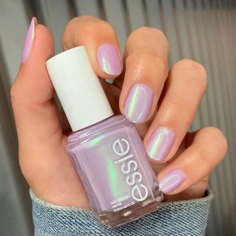 @essie on Instagram: “shimmery lilac manis = so good for spring ✨✨✨ @stephstonenails rocks #essiespring2019 shade #tiersofjoy” Gel Nails Spring Colors, Iridescent Nail Polish, Nail Polish Art Designs, Light Nail Polish, Different Color Nails, Cute Nail Polish, Pastel Nail Polish, Lilac Nails, Summer Nail Art