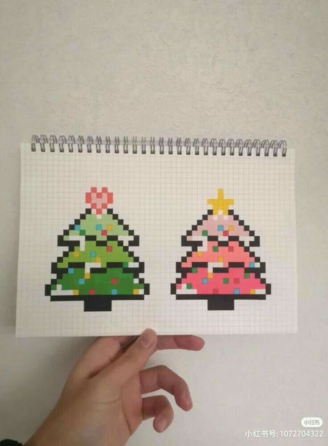 Pixel Drawing Christmas, Christmas Pixel Art Aesthetic, Pixel Art Aesthetic Easy, Pixel Art Flower, Pixel Art Noel, Pixel Art Cute, Pixel Art Food, Pixie Art, Square Drawing