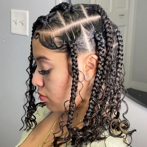 Knotless Braids On Mexican Hair, Cool Leray Braids, Bubble Braid Cornrows, How To Style Coi Leray Braids, Puerto Rican Hair Styles, Straight Hair With Braids On Top, Blonde Coi Leray Braids, Braids Mexican Hair, Coi Leray Braids Natural Hair