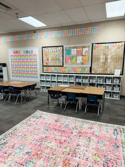 Classroom Rugs For Elementary, Classroom Rug Ideas, Classroom Rugs, Elementary Special Education Classroom, Classroom Rug, Special Education Elementary, 5th Grade Classroom, Rug Ideas, Classroom Library