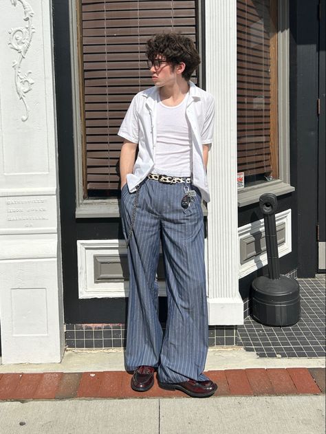 Styling Slacks Streetwear, Striped Dickies Pants Outfit, Pinstripe Pants Aesthetic, Mens Pinstripe Pants Outfit, Stripped Shirt Outfit Aesthetic Men, Slacks Outfit Men, Mens Drip, Slacks Outfit, Masculine Fashion