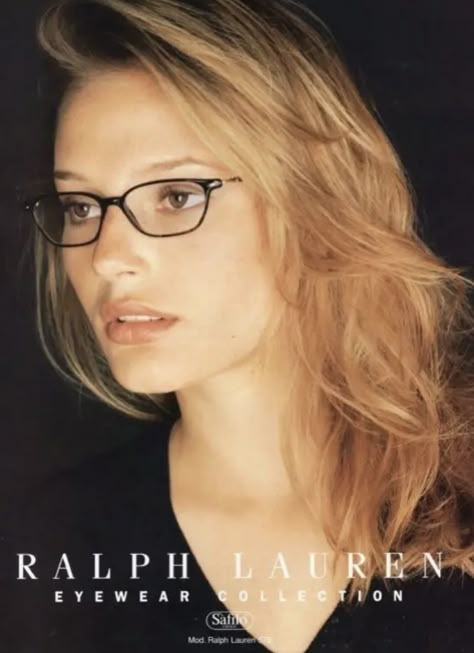 2000 Glasses Aesthetic, Siren Eyeglasses, Glasses Aesthetic Square, 90s Glasses Aesthetic, 90s Eyeglasses, Secretary Glasses, Secretary Aesthetic, Supermodel Lifestyle, 2024 Glasses