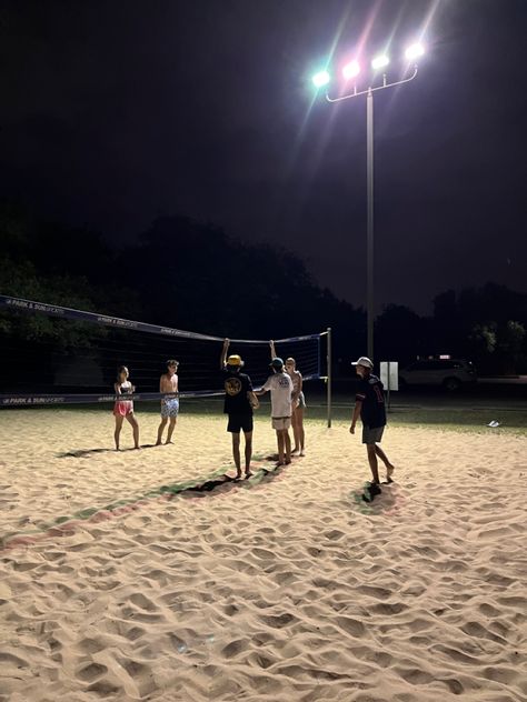 Volleyball Core Aesthetic, Volleyball Couple Aesthetic, Sand Volleyball Aesthetic, Night Volleyball, Volleyball Aesthetic, Sand Volleyball, Volleyball Photos, Volleyball Games, Church Camp