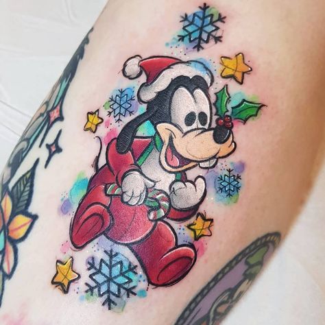 🎮🔮🌸 Holly Marie Tattoos 🌸🔮🎮 on Instagram: “Lil' Christmas baby Goofy 🎄❄ Thanks so much Jess for letting me do this! ❤ i really want to do more sketchy, water colour style tattoos…” Disney Christmas Tattoo, Christmas Tattoos, Christmas Tattoo, Holly Marie, Art Idea, Disney Tattoos, Thanks So Much, Disney Christmas, Water Colour