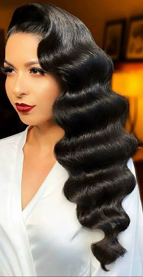 Bridesmaid Hairstyles: 36 Ideas for Any Wedding Hollywood Glam Hair, Hairstyle Ideas For Long Hair, Cute Bun, Old Hollywood Hair, Ideas For Long Hair, Gatsby Hair, Hollywood Curls, Bridal Appointment, Black Wedding Hairstyles