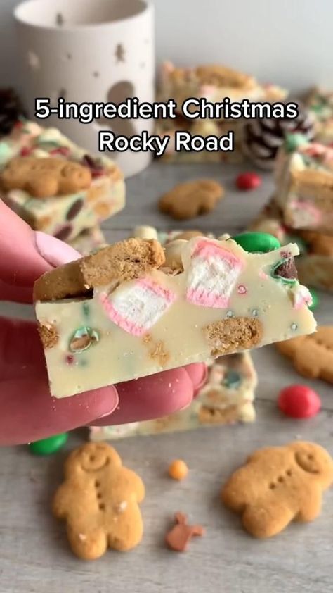 Christmas Deserts Recipe, Christmas Snacks Videos, Janes Patisserie Christmas, Rocky Road Ideas, Things To Bake At Christmas, Sweet Christmas Recipes, Christmas Recipes Dessert Easy, Holiday Baking Videos, Christmas Dessert Recipies