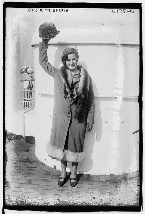 Gertrude Ederle Gertrude Ederle, English Channel, History People, Roaring 20's, Historical Facts, Womens Tennis, New York Street, Female Fashion, Womens Rights