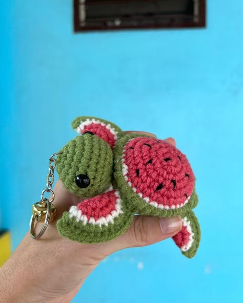 Watermelon Turtle! 🐢 🍉 Free tutorial on our YouTube channel (link in bio) if you want to learn how to make it!! ❤️❤️ Crochet Turtles, Watermelon Turtle, Crochet Watermelon, Turtle Crochet, Easy Crochet Animals, Watermelon Pattern, Car Hangers, Crochet Turtle, Mini Crochet