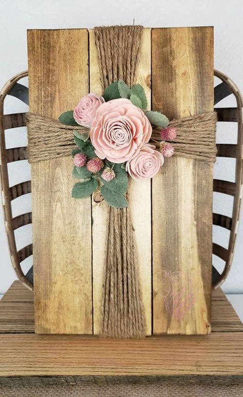 Wooden Cross Crafts, Easter Craft Decorations, Religious Crafts, Christian Crafts, Cross Crafts, Spring Easter Crafts, Ideas For Easter Decorations, Ideas For Easter, Garden Design Ideas