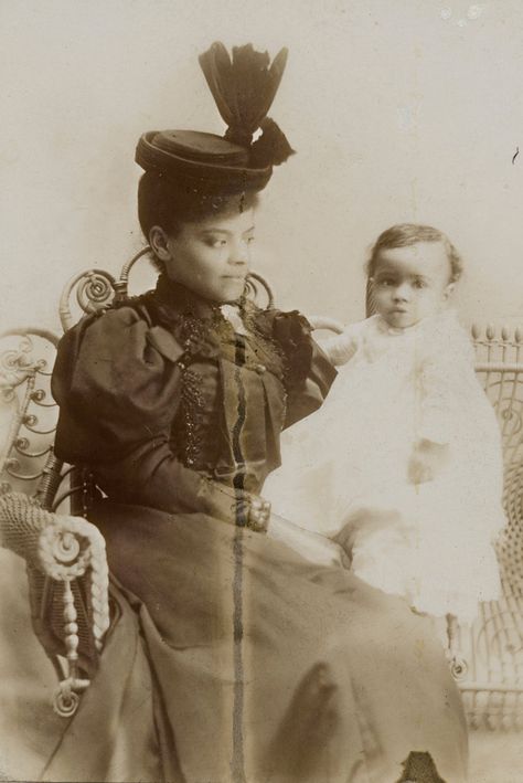 When Ida B. Wells Married, It Was a Page One Story - NYTimes.com Historic Facts, Ida B Wells, Black Photos, Burberry Gifts, Super Woman, Glam Life, Vintage Black Glamour, Extraordinary Women, Page One