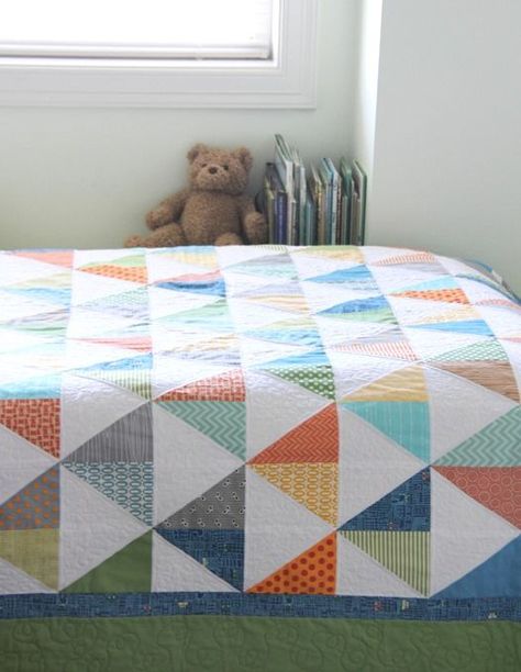 To the Point | Cluck Cluck Sew Colchas Quilting, Quilt Modernen, Half Square Triangle Quilts, Quilt Care, Pretty Quilt, Triangle Quilt, Boy Quilts, Quilting For Beginners, Scrappy Quilts