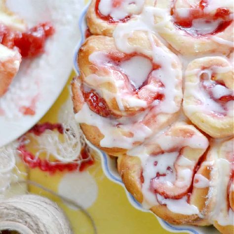 This delicious Easy Homemade Cherry Sweet Rolls Recipe with icing is so Yummy and can be made with many different fillings! Choose what your family likes... A wonderful No Knead Dessert. Orange Glaze Icing, Cherry Sweet Rolls, Cherry Cinnamon Rolls, Sweet Roll Dough Recipe, Cherry Rolls, Homemade Danish Recipe, Old Fashion Recipe, Homemade Danish, Sweet Rolls Recipe