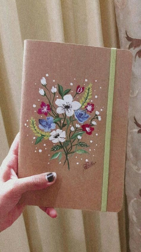 Art Covers Sketchbooks, Cute Journal Front Cover Ideas, Journal Front Cover Ideas Decorating, Flower Book Cover Design, Notebook Painting Book Covers, Painted Book Covers Art Journals, Painting On A Book Cover, Journal Book Cover Design Diy, Painting On Journal Cover