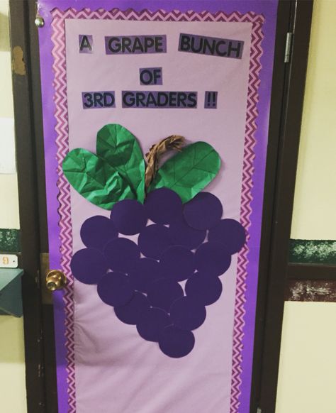 Grape bunch of students bulletin board September Bulletin Boards, Grape Decor, Classroom Wall Decor, Organization Decor, Grape Bunch, Door Decorations Classroom, Classroom Door, Classroom Bulletin Boards, Class Decoration