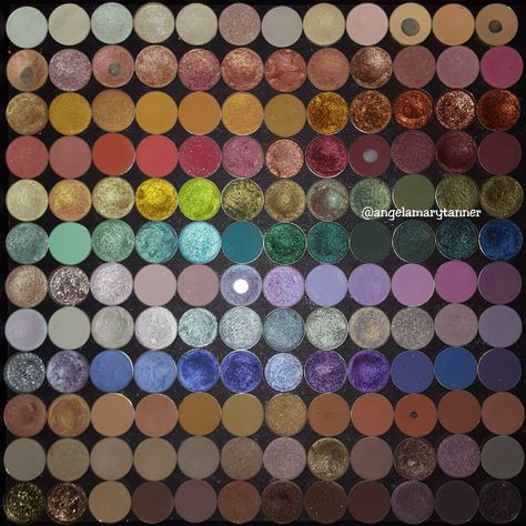 Eyeshadow Looks Tutorials, Unique Eyeshadow Looks, Unique Eyeshadow, Sephora Eyeshadow Pallets, Makeup Geek Eyeshadow Palette, Affordable Eyeshadow Palettes, Natural Eyeshadow Looks, Lorac Eyeshadow Palette, Makeup Collection Storage