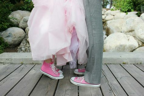 Converse At Prom, Couples Converse, Matching Converse, Prom Aesthetic, Couple Prom, Cool Converse, Dress With Converse, Prom Photography, Prom Nail