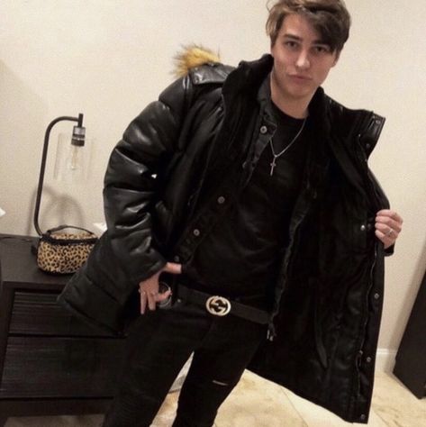 Colby Brock Rare Pictures, Rare Colby Brock, Colby Brock Rares, Mason Ramsey, Colby Cheese, Friendship Photography, Guys Night, Trap House, Colby Brock