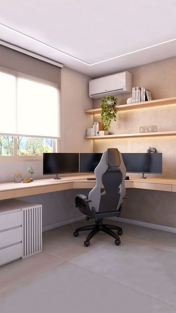 Office Setup In Bedroom, Home Office Em L, Double Monitor Setup Home Office, Chic Home Office Ideas, Bedroom With Office Space, Home Office Room Ideas, Home Office Gamer, Office Room Interior Design, Principal Office