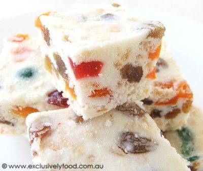 No Bake Slices, Rice Bubbles, Aussie Food, Xmas Treats, Christmas Recipe, Australian Food, Christmas Candy Recipes, Slices Recipes, Christmas Menu