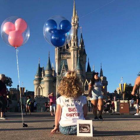 Pregnancy reveal disneyworld Disneyland Big Sister Announcement, Gender Reveals At Disney, Disney Gender Announcement, Disney Sibling Announcement, Gender Reveal Disneyland, Gender Reveal At Disneyland, Big Sister Disney Announcement, Disneyland Gender Reveal Ideas, Disney Announcement Pregnancy