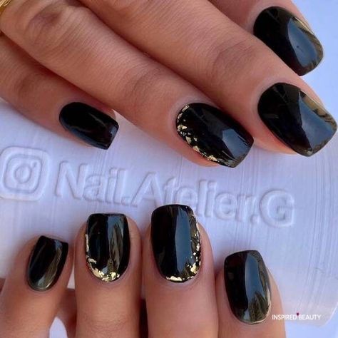 Gold Gel Nails, Black Gold Nails, Nye Nails, Gucci Nails, Gold Nail Designs, Nail Prep, Gold Nail, Black Nail Designs, Gold Leaves