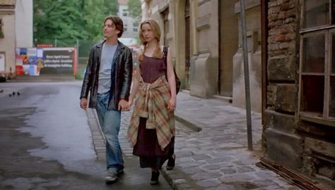 fashionbambini: 'Before Sunrise' Inspired Outfit Before Trilogy, Cartoon Of Yourself, Julie Delpy, Past Love, People Fall In Love, Before Midnight, Actors Images, Movie Couples, Before Sunset