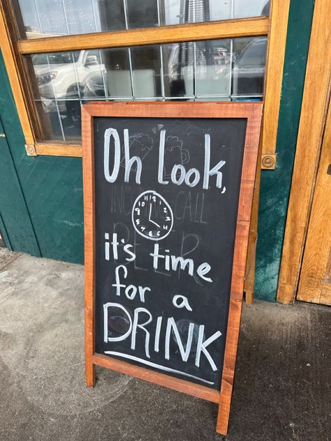 Bar Marketing Ideas, Bar Board Ideas, Bar Specials Ideas, Restaurant Signboard, Juice Bar Chalkboard, Bar Blackboard Ideas, Bar Chalkboard Ideas Funny, Brewery Chalkboard Ideas, Vendor Booth Display Ideas Diy