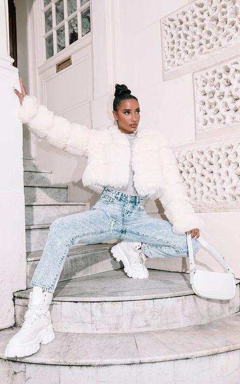 White Fur Coat Outfit, Cropped Jacket Outfit, Fur Jacket Outfit, Cream Faux Fur Coat, Faux Fur Outfit, Cropped Faux Fur Coat, Fur Coat Outfit, White Fur Coat, Bubble Coat