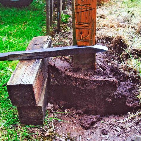 Screw a piece of scrap 2x4 to the post a couple of inches from the ground, put a landscape timber alongside as a fulcrum, and use a metal bar as a lever. Fence Post Repair, Cedar Fence Posts, Wood Fence Post, Wooden Fence Posts, Landscape Timbers, Concrete Posts, Concrete Footings, Dog Kennel Outdoor, Cedar Fence