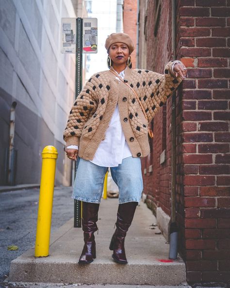 Hey Gurl! No links. No pressure to buy. Today is all about your closet and how to make it shine! 💫 EVERYTHING I have on is OLD—yep, all of it! I pulled together this cozy cardigan, a classic white button-down, denim shorts, and my OTK boots (first time wearing them since last year!) for a look that just works. And let’s not forget the bold hoops and chic beret for a little extra drama. ✨ Style Lesson: 👢Shop your closet: Your best pieces are already waiting for you! Pull them out and let th... Petite Black Women Outfits, Relaxed Winter Outfits, Denim Shorts And Boots Outfit, Nye Dinner Outfit, Jean Overall Outfits Fall, Shorts In Winter Outfits, Beret Outfit Street Style, Plus Size Black Women Fashion, Oversized Cardigan Outfit