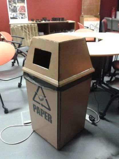 Recycled Crafts Cardboard, Recycling Cardboard Ideas, Recycling Bins Ideas, Recycling Boxes Ideas, Cardboard Reuse Ideas, How To Make Dustbin With Cardboard, Cardboard Trash Can, Cool Cardboard Creations, Recycled Boxes Ideas