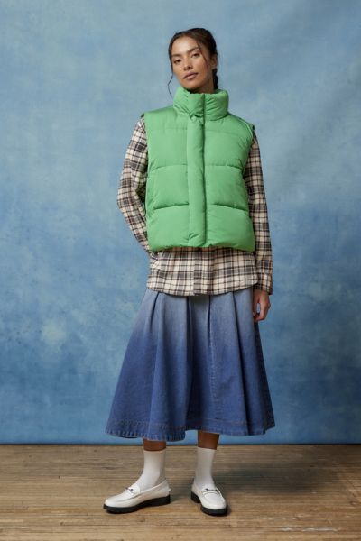 BDG Pia Puffer Vest | Urban Outfitters Puffer Vest Styling, Puff Vest Outfit, Green Vest Outfit, Puffy Vest Outfit, Oversized Puffer Vest, Puffer Outfit, Puffer Vest Fashion, Puffer Vest Outfit, Hate Summer