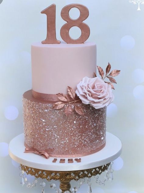 Birthday Cake Gold, Wedding Cake Designs Simple, Birthday Rose Gold, Rose Gold Cake, 18th Cake, Gold Birthday Cake, Sweet 16 Birthday Cake, Sweet 16 Cakes, Cake Decorating With Fondant