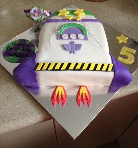 Buzz Light Year Cake Light Year Cake, Buzz Light Year Cake, Charmander Cake, Cookie Monster Cakes, Batman Wedding Cakes, Lego Wedding Cakes, Dinosaur Wedding Cake, Illusion Cakes, Adventure Time Cakes