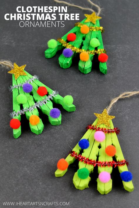 Clothespin Christmas, Kids Tree Ornaments, Arts N Crafts, Clothespin Crafts Christmas, Christmas Tree Ornament Crafts, Christmas Clothespins, Diy Christmas Ornaments Easy, Preschool Christmas Crafts, Christmas Arts And Crafts