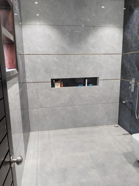 Toilet Wall Tiles Pattern Modern, Bathroom Tails Wall Design, Washroom Floor Tiles, Bathroom Gate Design, Bathroom Ideas Tiles, Top 10 Bathroom Designs, Toilet Tiles Design, Latest Bathroom Tiles Design, Washroom Tiles Design