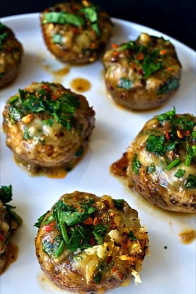 https://www.foodotomic.com/post/the-ultimate-vegan-stuffed-mushroom-recipe Mushroom Cap Recipes, Stuffed Mushrooms Cream Cheese, Cheesy Stuffed Mushrooms, Stuffed Mushroom Recipe, Stuffed Mushrooms Vegetarian, Mushroom Recipes Vegan, Vegan Stuffed Mushrooms, Vegetarian Stuffing, Vegan Appetizer