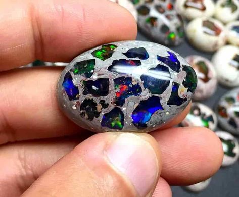 Cantera Opal : What is Cantera Opal ? How Cantera Opal is formed ?  Read more : http://www.geologypage.com/2019/12/cantera-opal-what-is-cantera-opal-how-cantera-opal-is-formed.html Jelly Opal, Fire Opals, Peruvian Blue Opal, Matrix Opal, Types Of Opals, Cool Rocks, Australian Boulder Opal, Minerals And Gemstones, Rocks And Gems