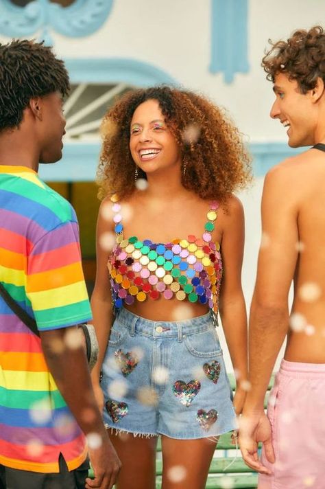 ok item. please know this is NOT contact lenses. Rainbow Shorts Outfit, Pride Month Outfit Ideas, Pride Festival Outfit Ideas, Pride Outfit Ideas Women, Pride Fits, Pride Ideas, Pride Parade Outfit, Nyc Pride, Gay Outfits