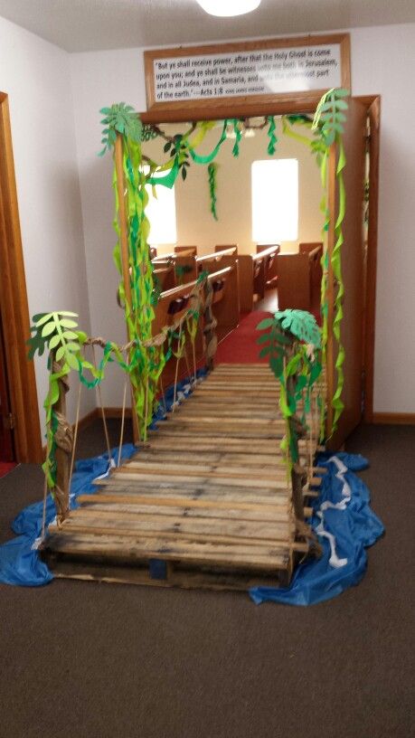 VBS- Journey Off the Map - Decorations - Jungle theme - Bridge into sanctuary - Calvary Baptist Church Vbs Jungle, Jungle Classroom, Jungle Theme Decorations, Vacation Bible School Themes, Jungle Theme Classroom, Jungle Decorations, Deco Jungle, Vbs Themes, Vbs 2024