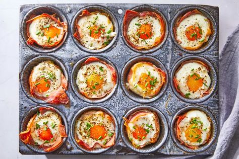 Breakfast Ideas With Prosciutto, Prosciutto Egg Bites, Proscuitto Eggs, Prosciutto Egg Cups, Prosciutto And Eggs Breakfast Recipes, Prosciutto Egg Cups Muffin Tins, Eggs With Prosciutto, Bacon Egg Cups, Baked Egg Cups